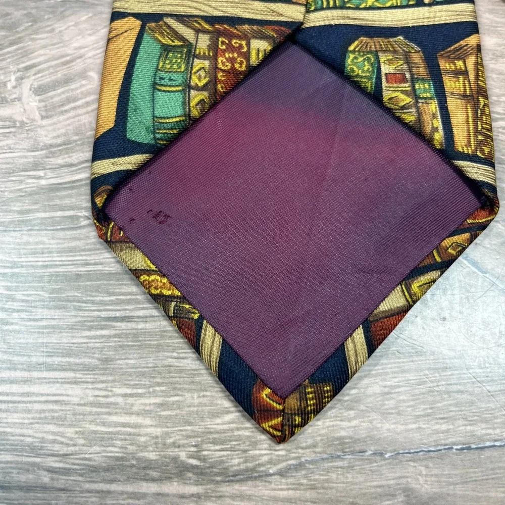 Alynn Neckwear Tie Mens Navy Blue Silk Bookshelf Library Barnes & Noble Novelty